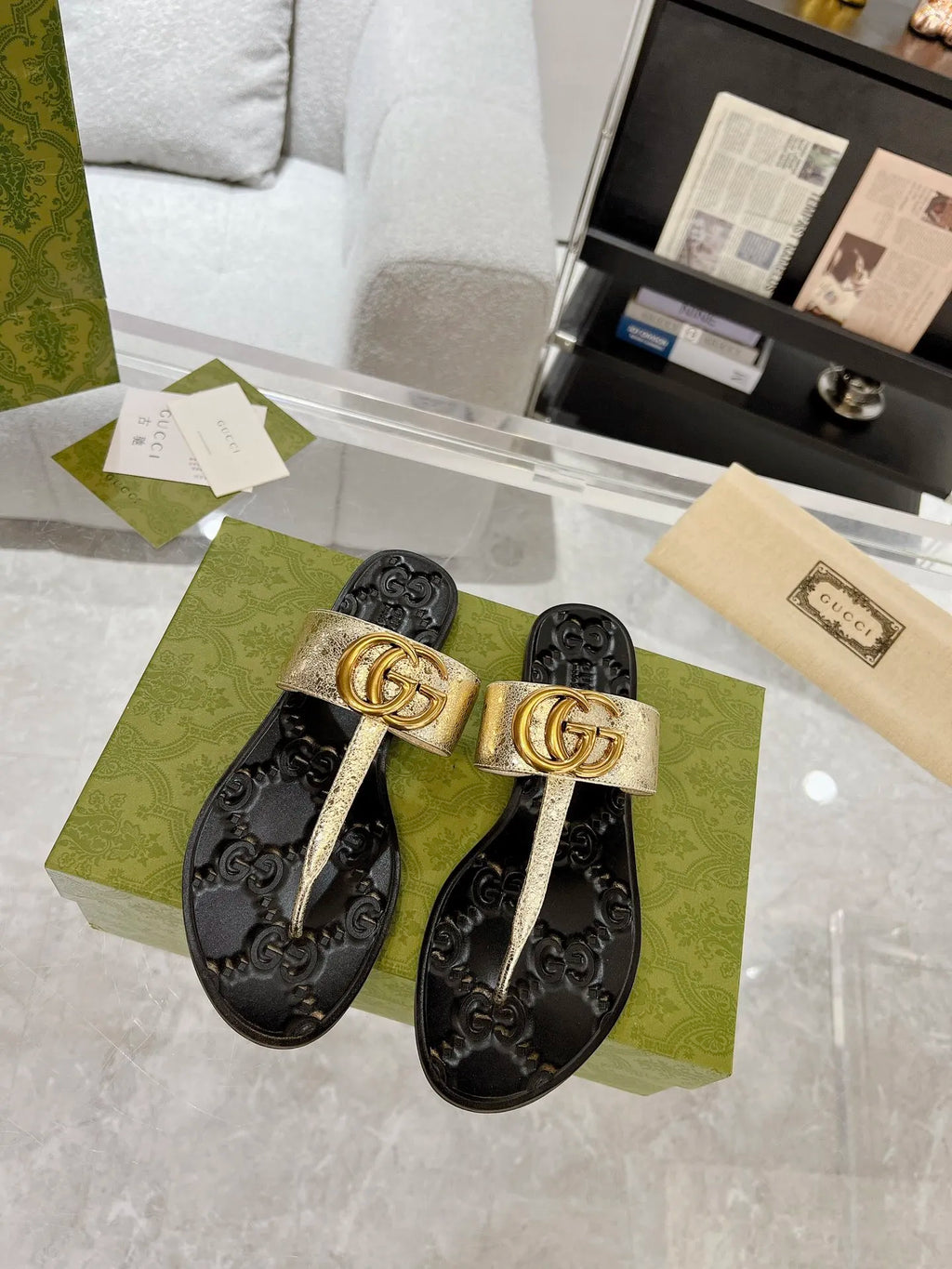 Men and Women Slippers S1091