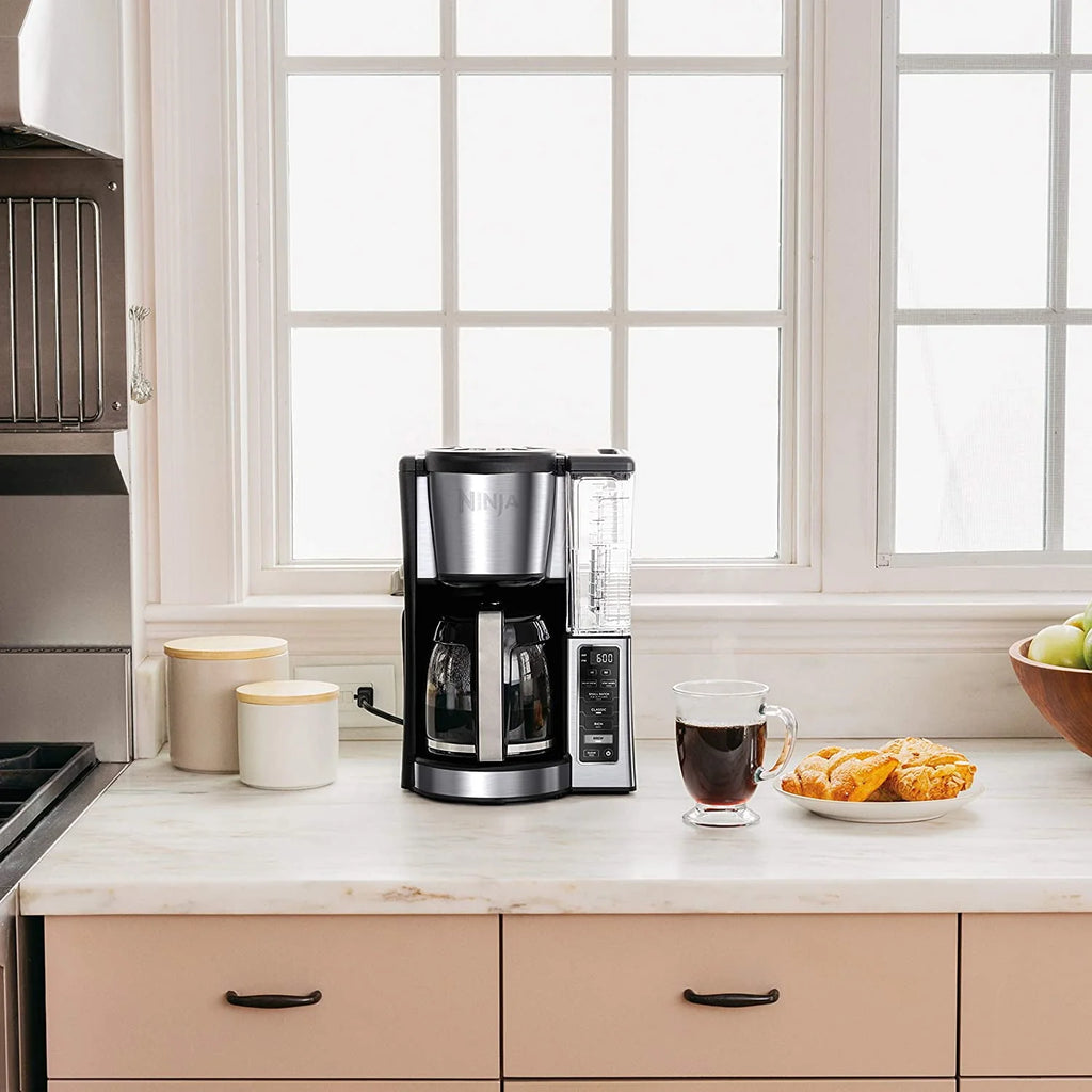Programmable Coffee Maker with 12 Cup Glass Carafe Z5743