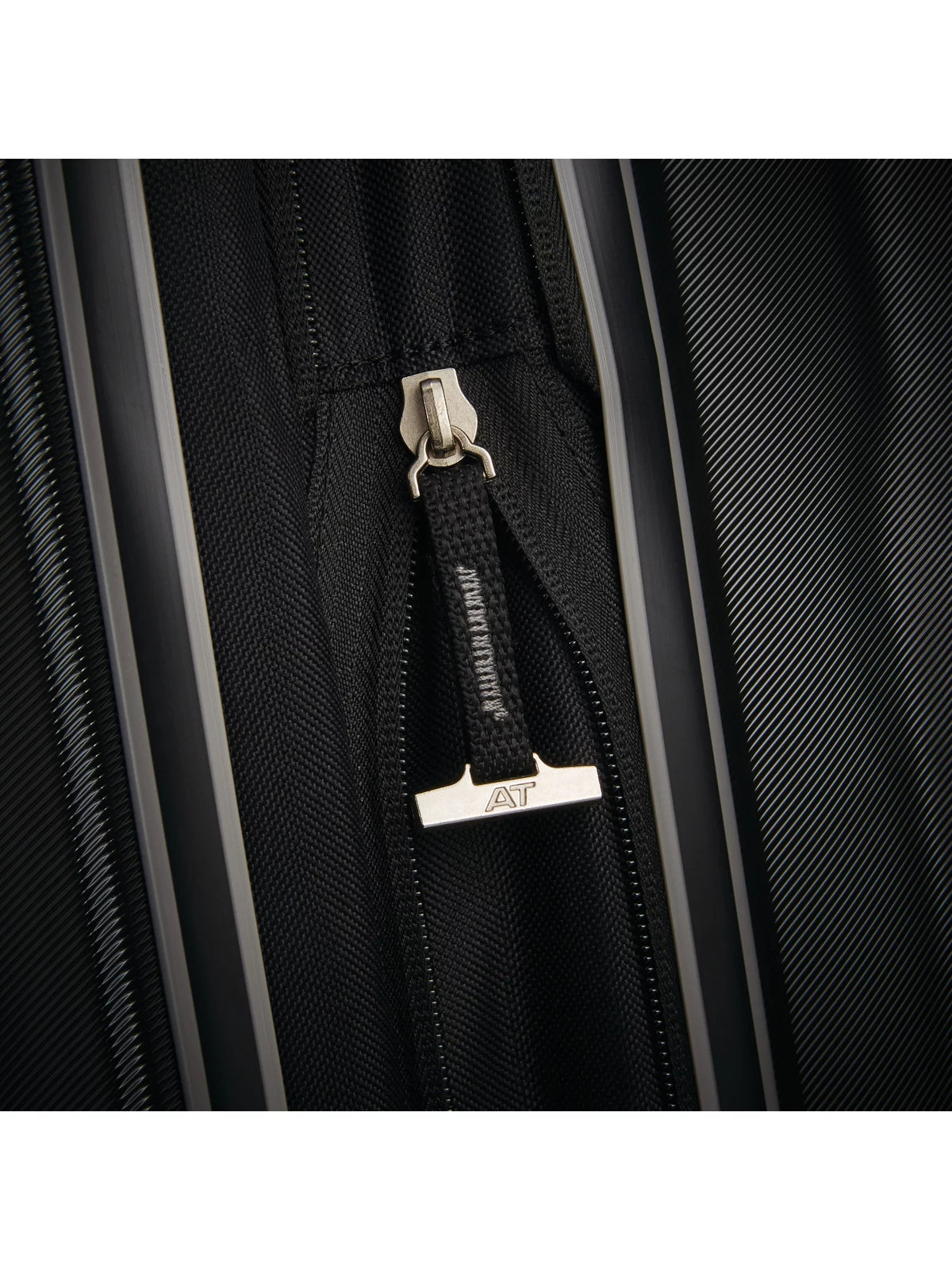 21-inch Hardside Spinner Carry-On Luggage B260