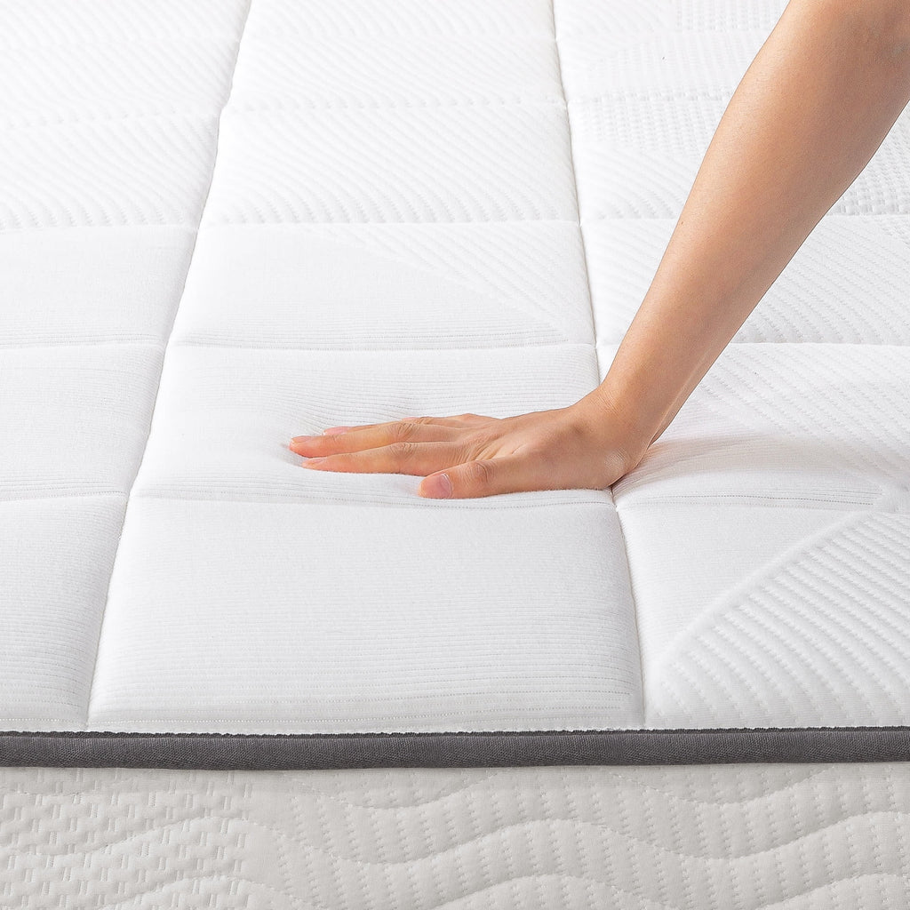 8 Classic Bonnell Spring Mattress with Comfort Foam Top, Full Q498113